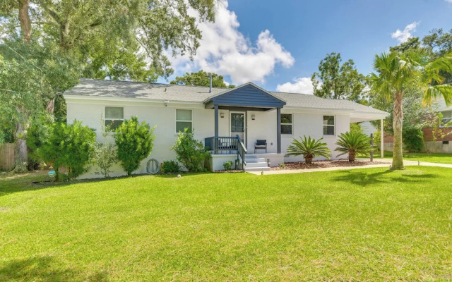 Pet-friendly Pensacola Home w/ Sunny Backyard!