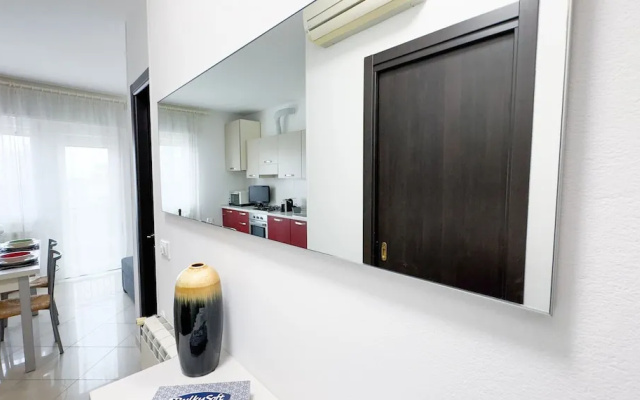 Esperia Apartment by Ca-sa Check