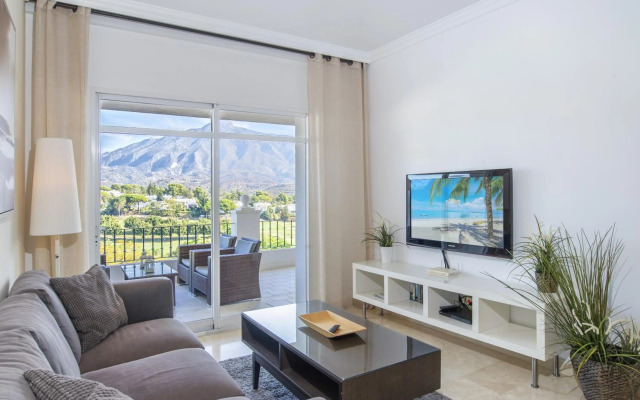 2 bedroom apartment next to porto