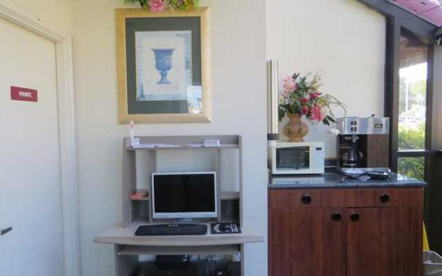 Royal Inn Dallas Northwest