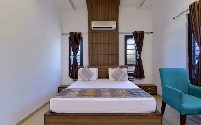 OYO 3422 Hotel Golden Berry
