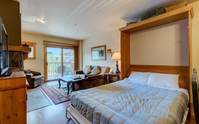 2296 Red Hawk Lodge 2 Bedroom Condo by RedAwning