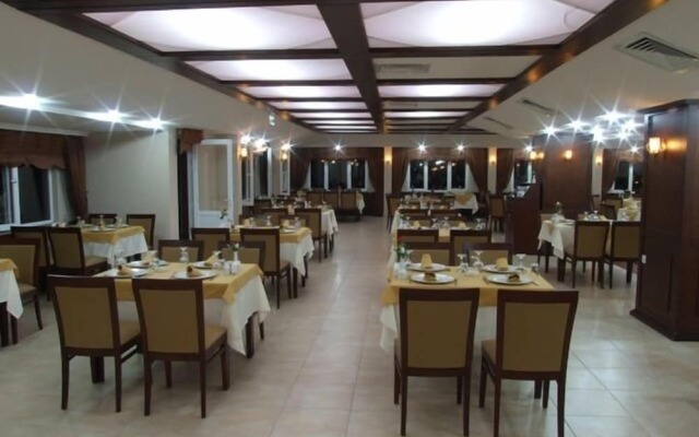 Sarp Hotel