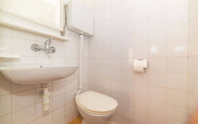 Nice Home in Kastel Kambelovac With Wifi and 4 Bedrooms