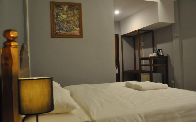 Pilgrim's Kitchen & Inn