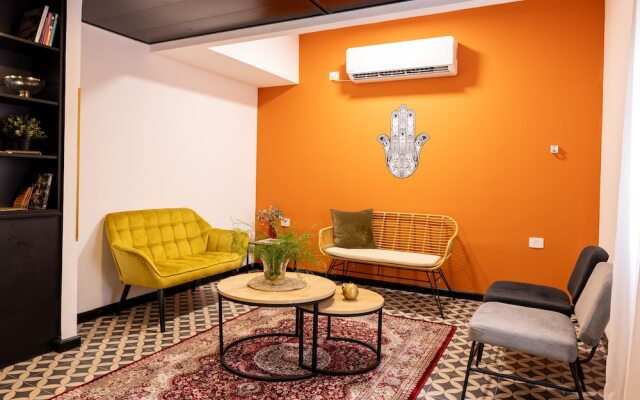 Artistic Vibes Haifa Hub by Sea N' Rent