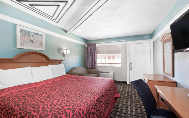 Days Inn by Wyndham Kenedy/Karnes City