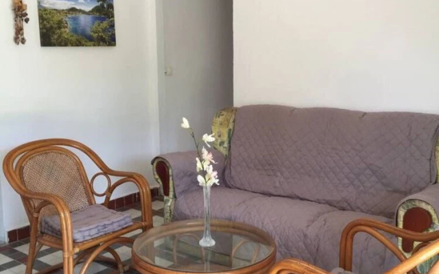 Remarkable 2-Bed House
