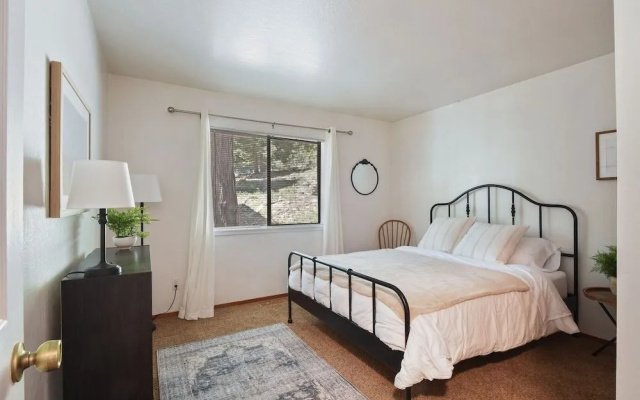 Palisades Point Prime Location!