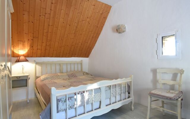 Modern Holiday Home in Florimont-Gaumier with Private Pool