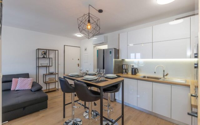 Awesome apartment in Split with WiFi and 2 Bedrooms