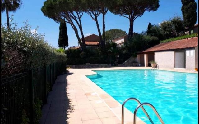 Maison 30 m2 + piscine - Golfe de Saint Tropez