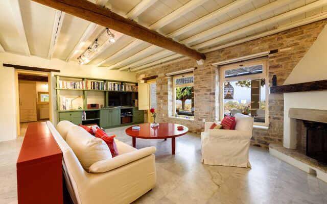 Aria Paros Residence