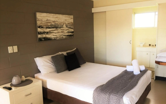 Cardwell at the Beach