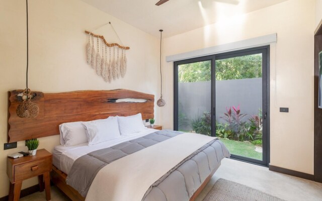 Stunning Exclusive 4BR House Private Pool Rooftop Sundeck Amazing Amenities