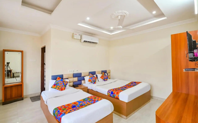 Fabhotel Good Luck Residency