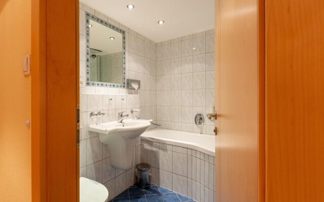 Mountain-view Apartment With Infrared Sauna