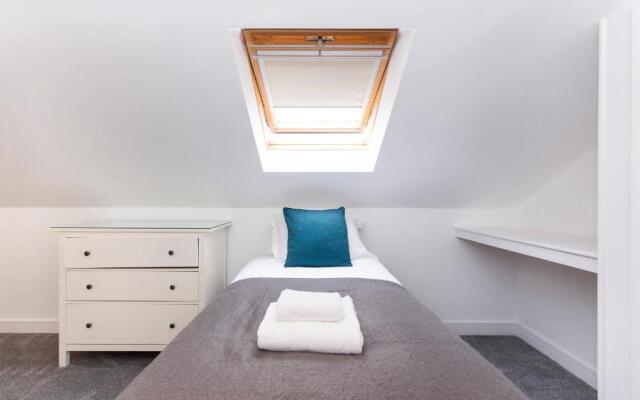 Saxon House Apartments