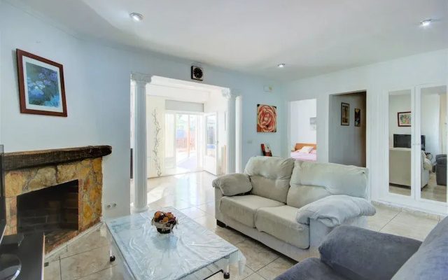 House in Empuriabrava With Private Pool