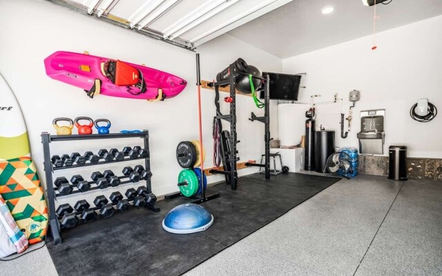 Desert Brooke 5 Bedroom Townhouse