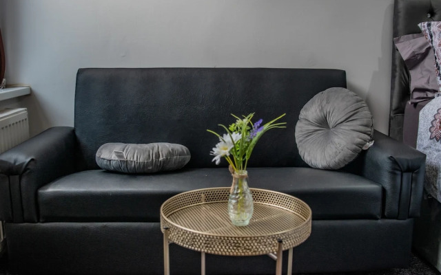 Bv Comfy Studio At Maningham Lane Bradford