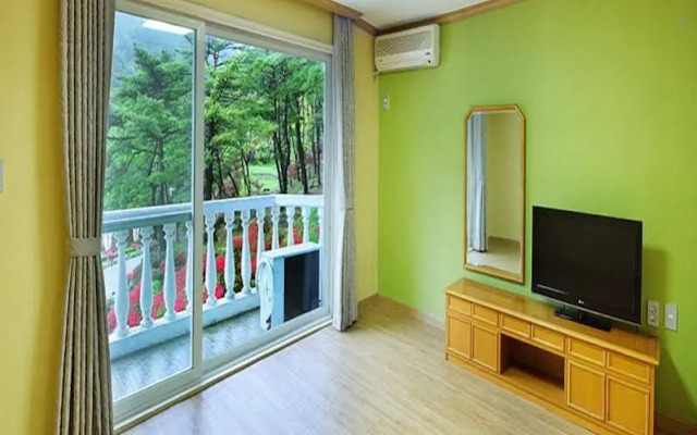 Hanwha Resort Jirisan