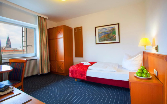 INA Hotel Royal