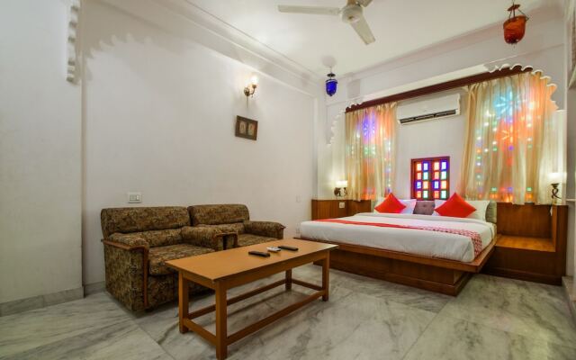 OYO 23380 Raj Palace