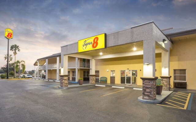 Super 8 by Wyndham Ellenton Bradenton Area