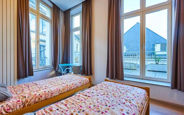 Jacques Brel Youth Hostel
