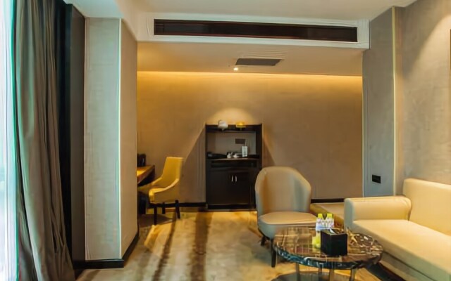 The Mingyi Hotel