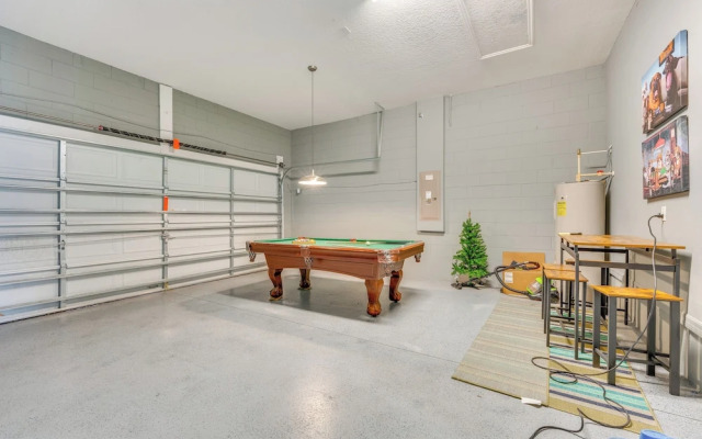 Luxury Championsgate Home Near Disney Parks!