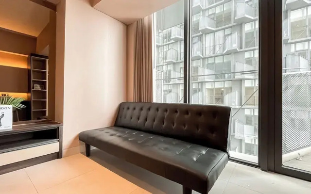 Comfy and Spacious Studio Apartment Carstensz Residence