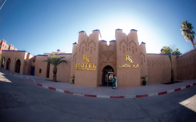 Hotel Karam Palace