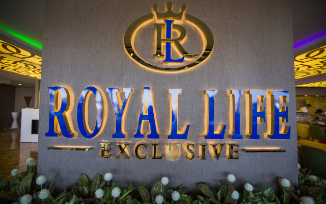 Royal Life Exclusive