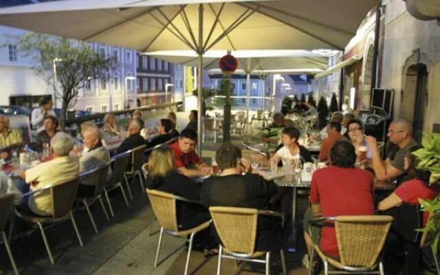 Hotel Vinothek Schwarzer Adler