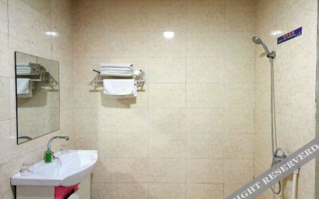 Huaxian Zhongzhou Express Hotel