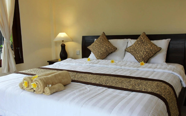 Nyoman Sandi Guest House