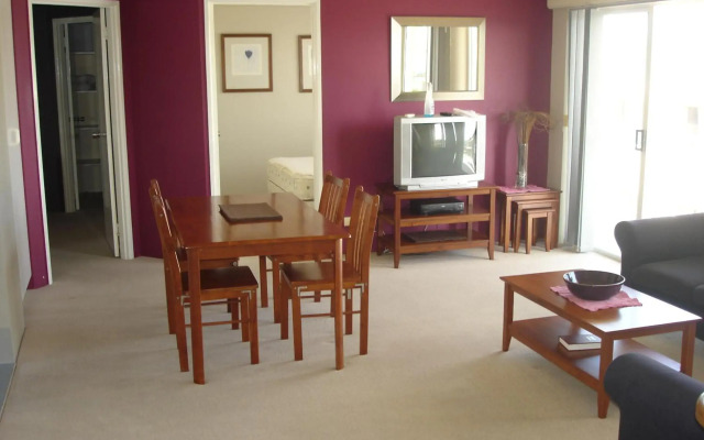 Bayviews & Harbourview Holiday Apartments