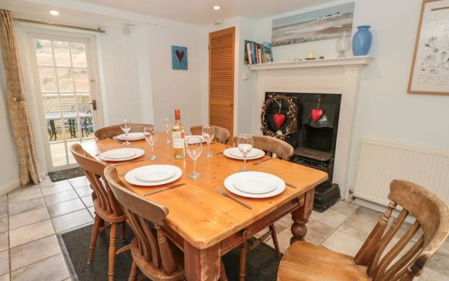 5 Fairview Road