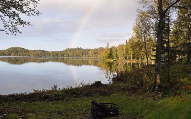 Daniels Lake Lodge B&B