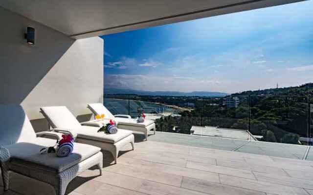 BRAND NEW! Stunning Sea View Luxury 3BR Apartments