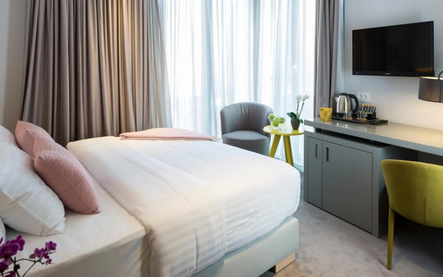 Livris Hotel