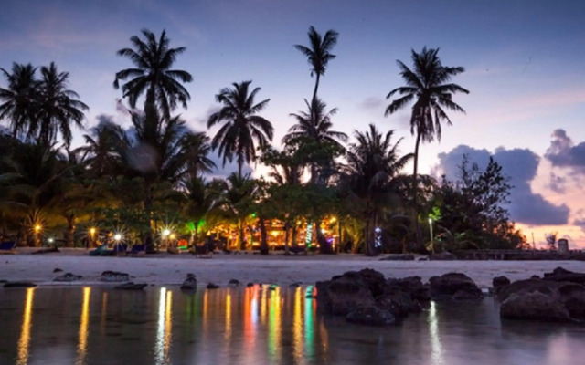 Palm Beach Bungalow Resort