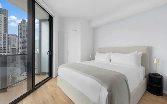 Luxury Studio with Stunning Views & Pool