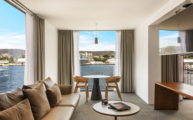 MACq 01 Hotel
