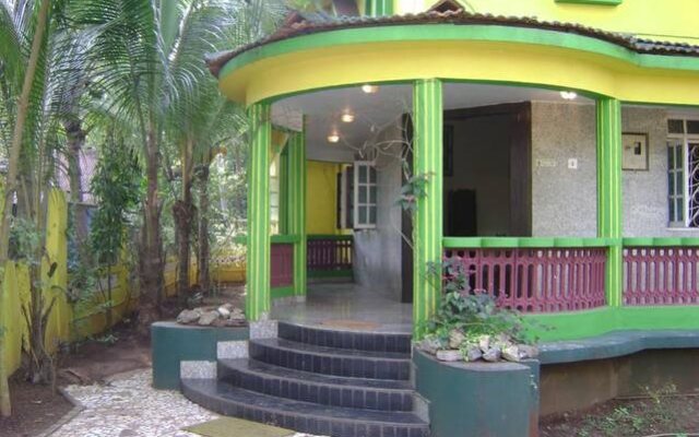 Aakriti Guest House