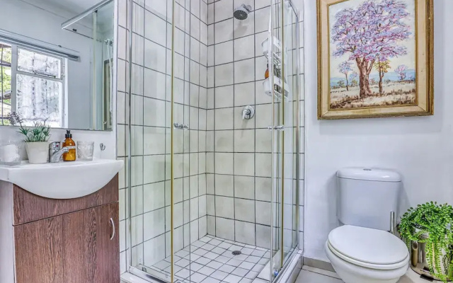 Chic Midtown Studio-1 Bed-solar-pool-fibre-samrand