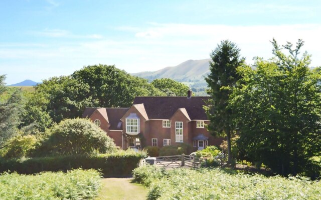 Beautiful detached country house nestled in the Shropshire Hills AONB