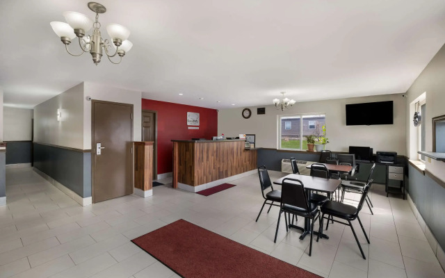 Econo Lodge Inn & Suites Canandaigua